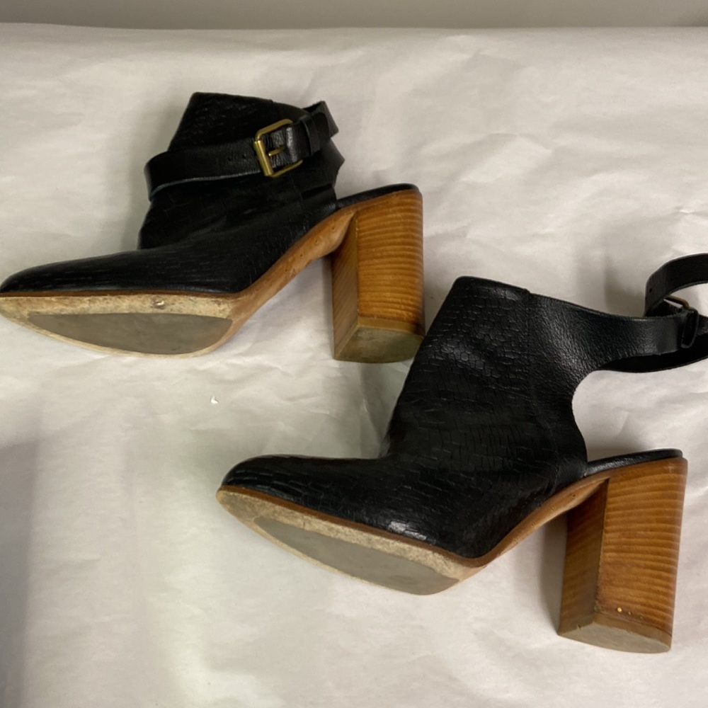 Buttero Weaved Leather Boots – Edgy Meets Luxe 🖤🔥 - Picture 5 of 8